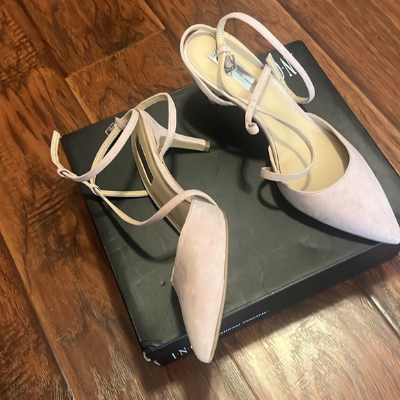 INC International Concepts blush suede ankle strap shoes size 10 -2 1/2 in. heel - Picture 2 of 5